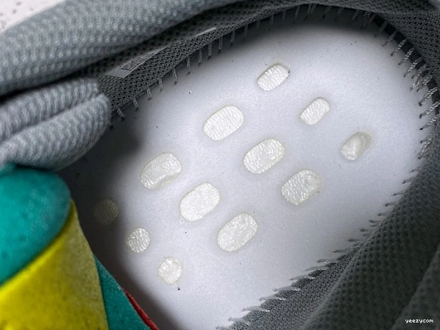 Blue Adidas Yeezy Boost 700 FW2499 Teal 1122